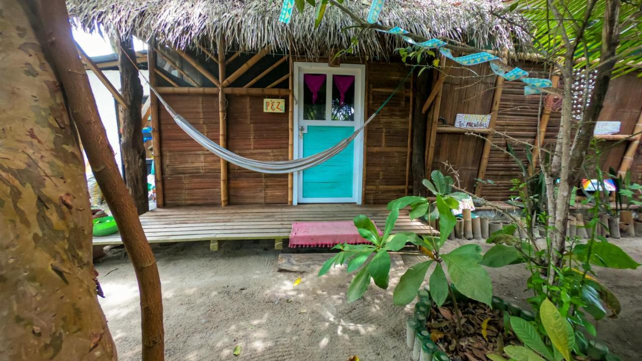 Raices Mompiche Hotel Exterior photo